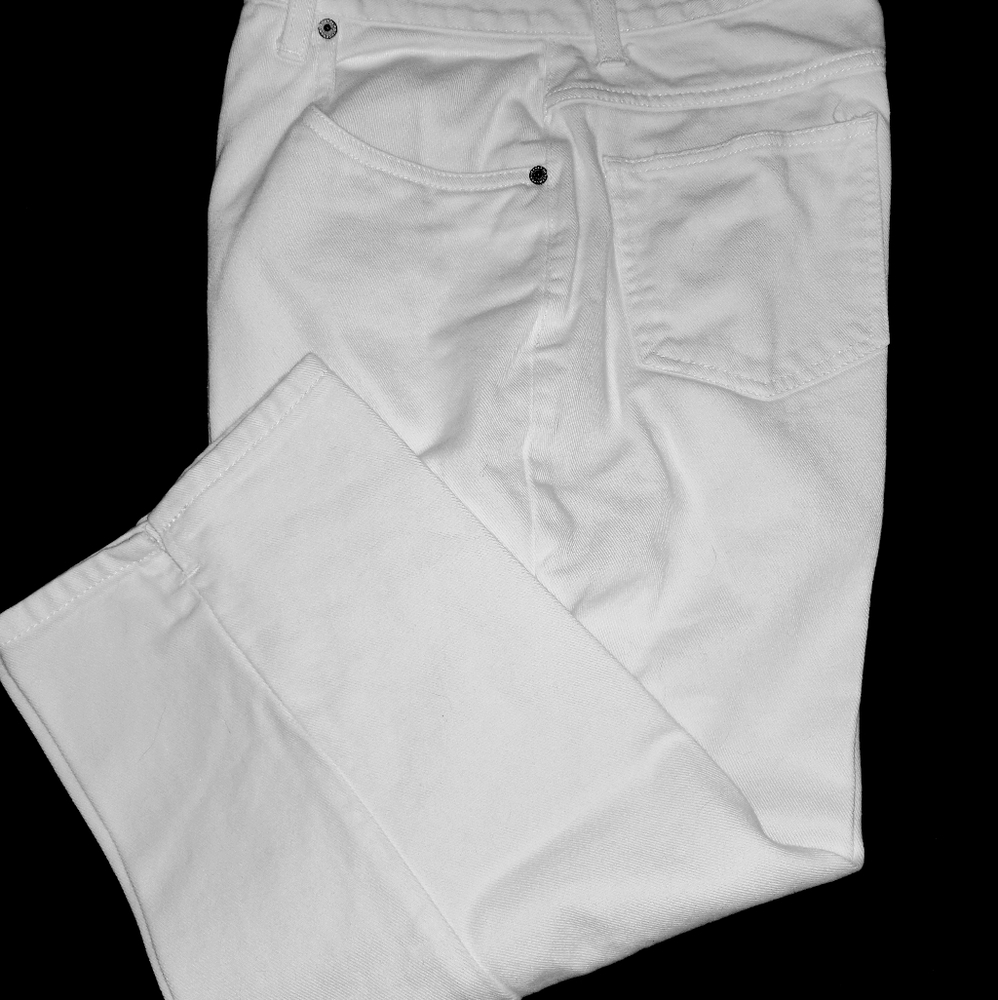 Generra white jean capri